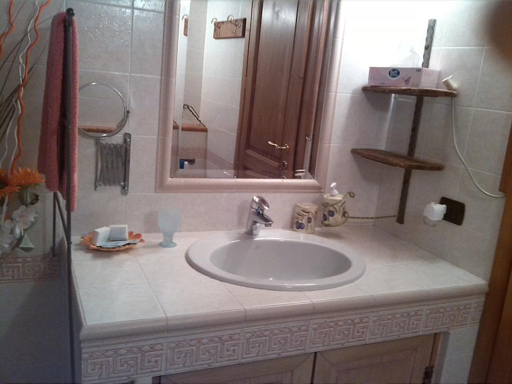 バルドリーノ La Carbonara 6 Bed & Breakfast エクステリア 写真