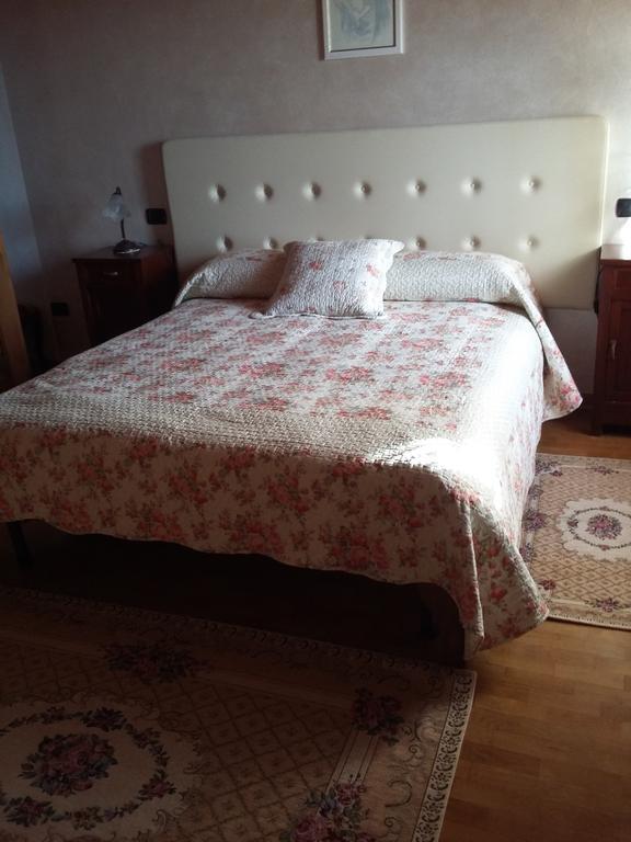 バルドリーノ La Carbonara 6 Bed & Breakfast エクステリア 写真